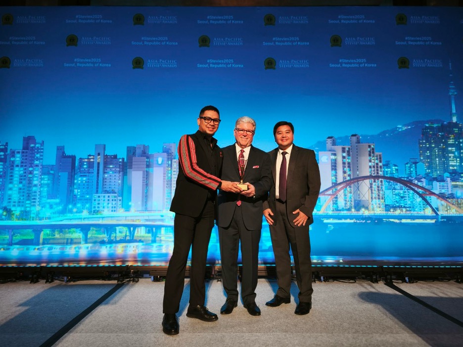 stevie-eastwest-bank